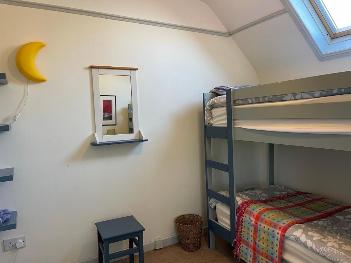 Mai'S Cottage Suite - Charming Holiday Rental 킬말록 외부 사진