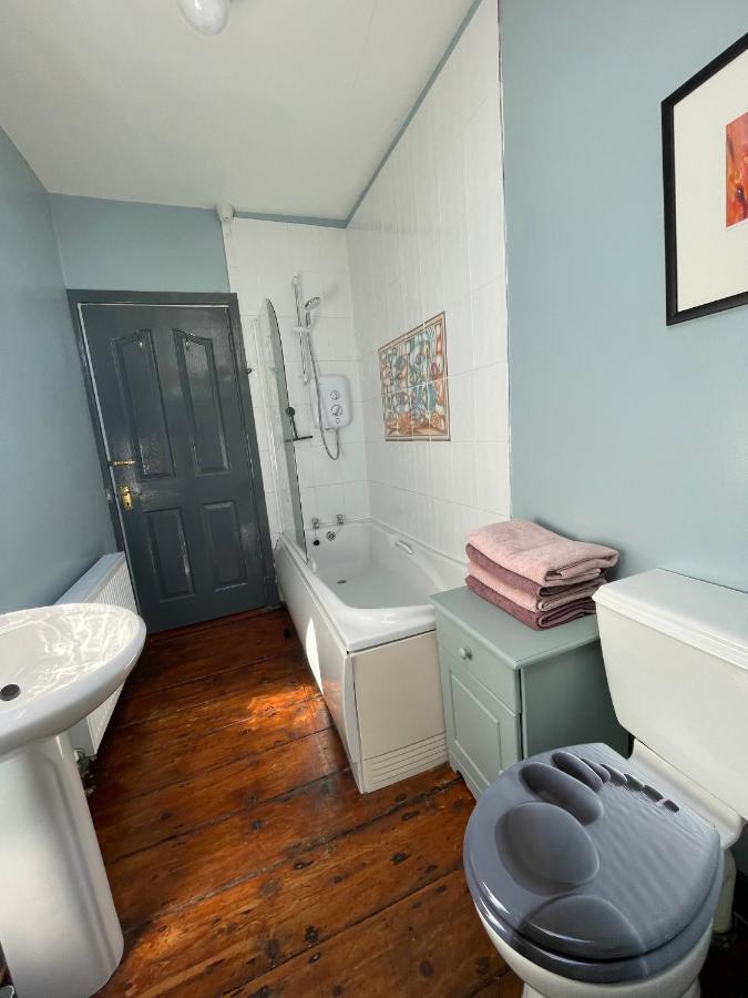 Mai'S Cottage Suite - Charming Holiday Rental 킬말록 외부 사진